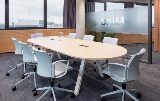 Aero meeting table