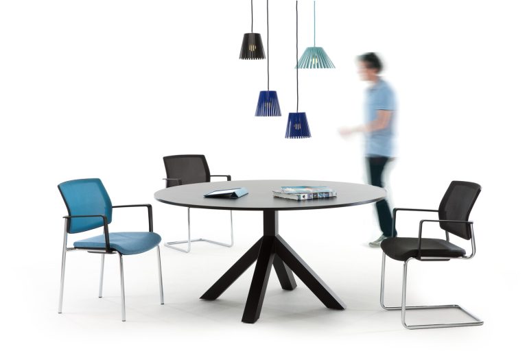 Dukdalf meeting table